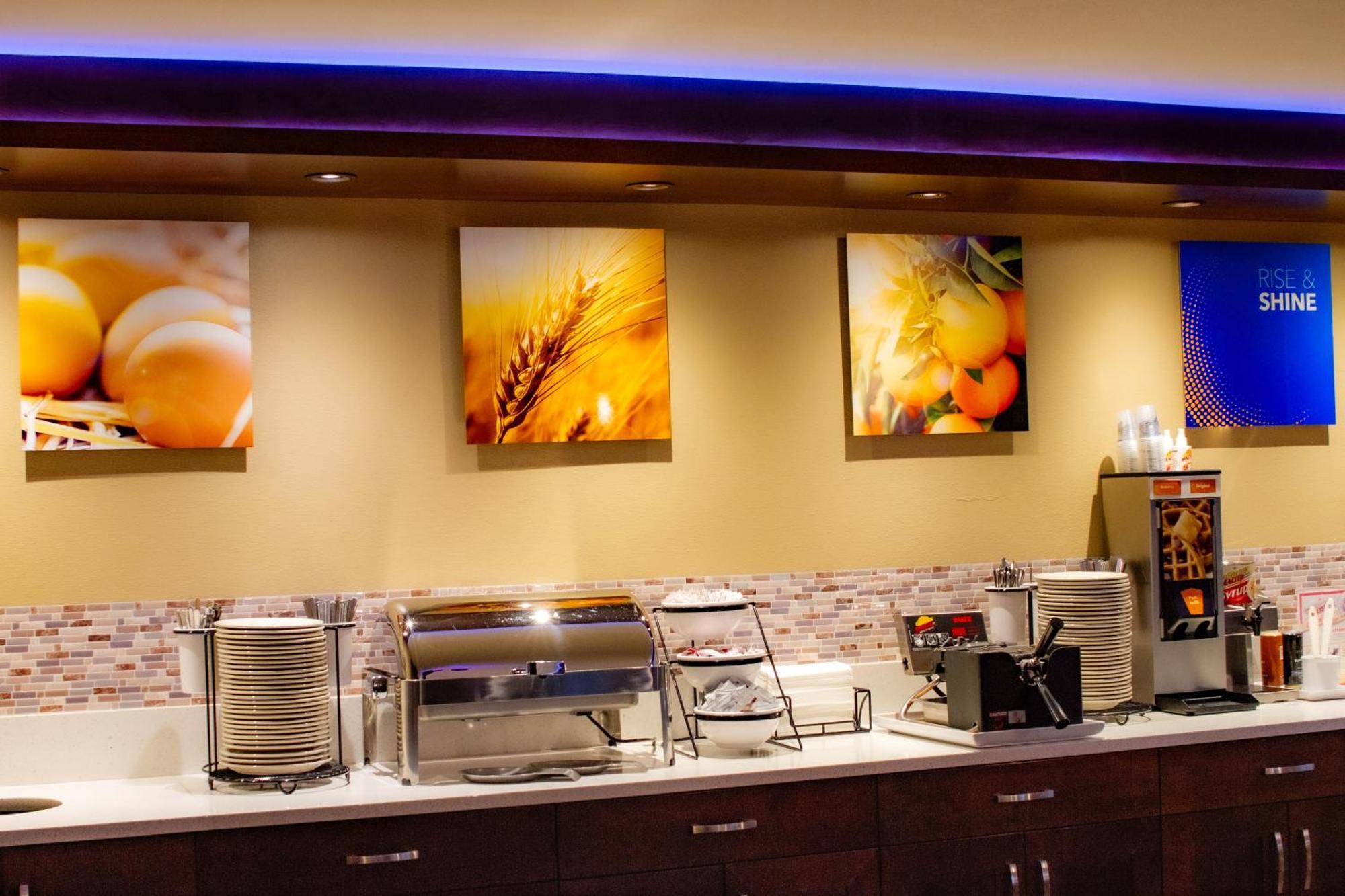 Comfort Inn & Suites Vancouver Downtown City Center Kültér fotó