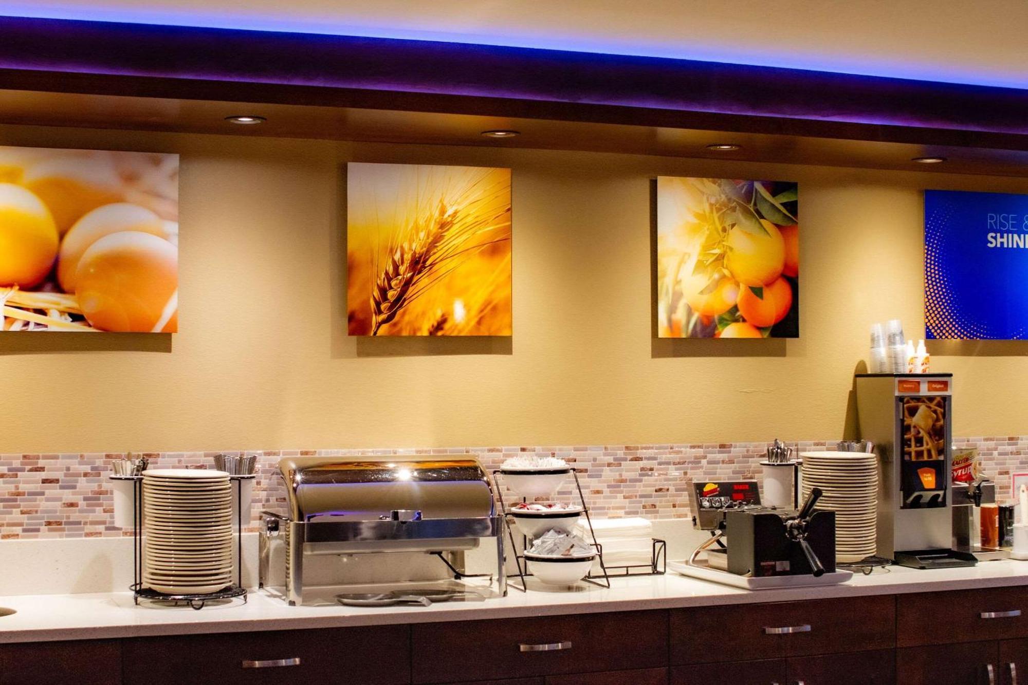 Comfort Inn & Suites Vancouver Downtown City Center Kültér fotó